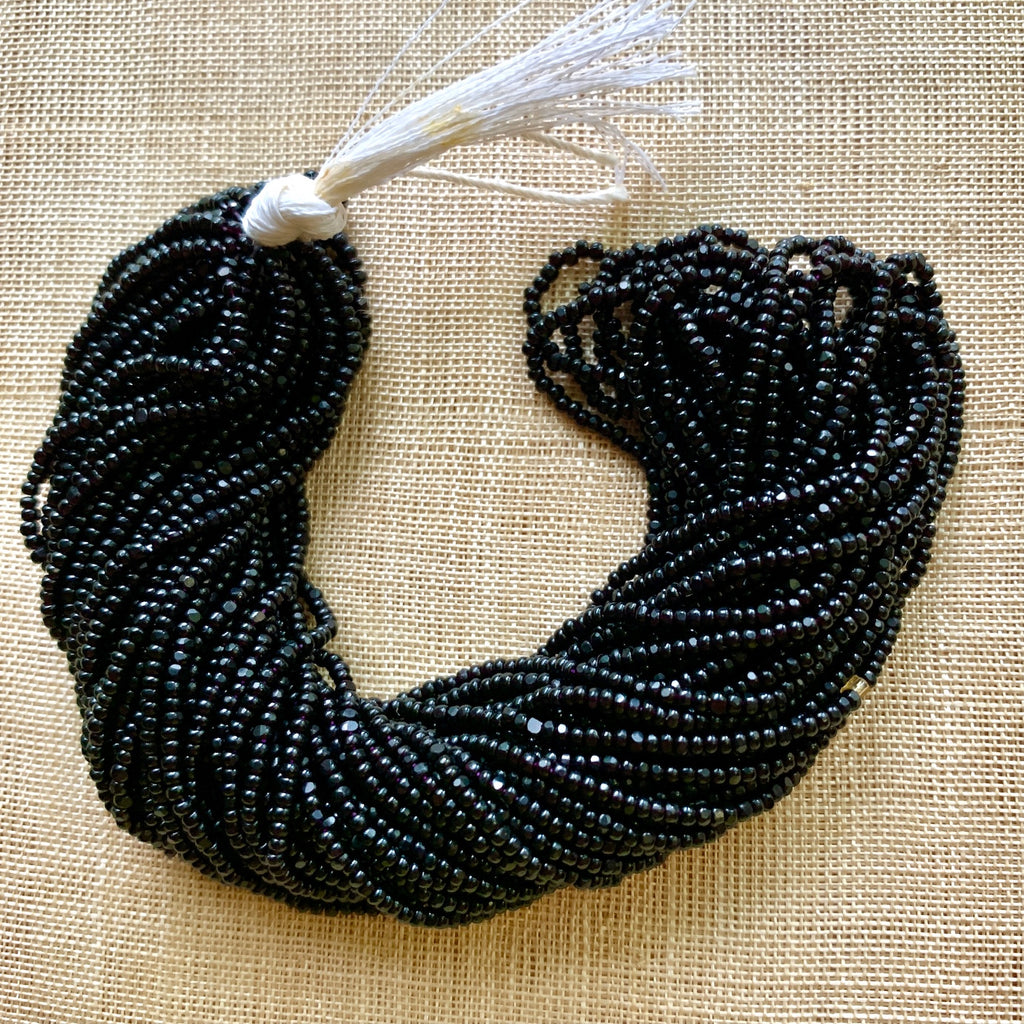 13º Jet Black Charlotte-Cuts