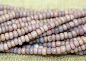 Antique Venetian Cheyenne Pink 11º Seed Beads