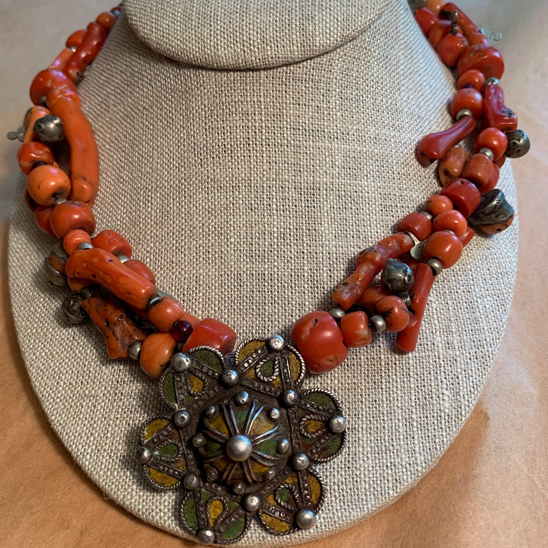 Vintage beaded ethnic necklace. Red, selling black, brown wooden beads.