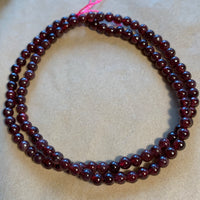 4mm Round Garnet Beads