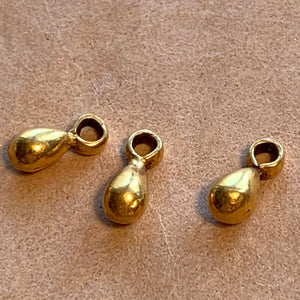 18Kt Gold Teardrop Charms, India