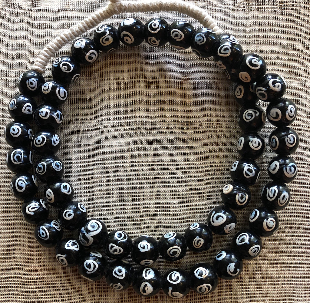 Black and White #6 Venetian Beads