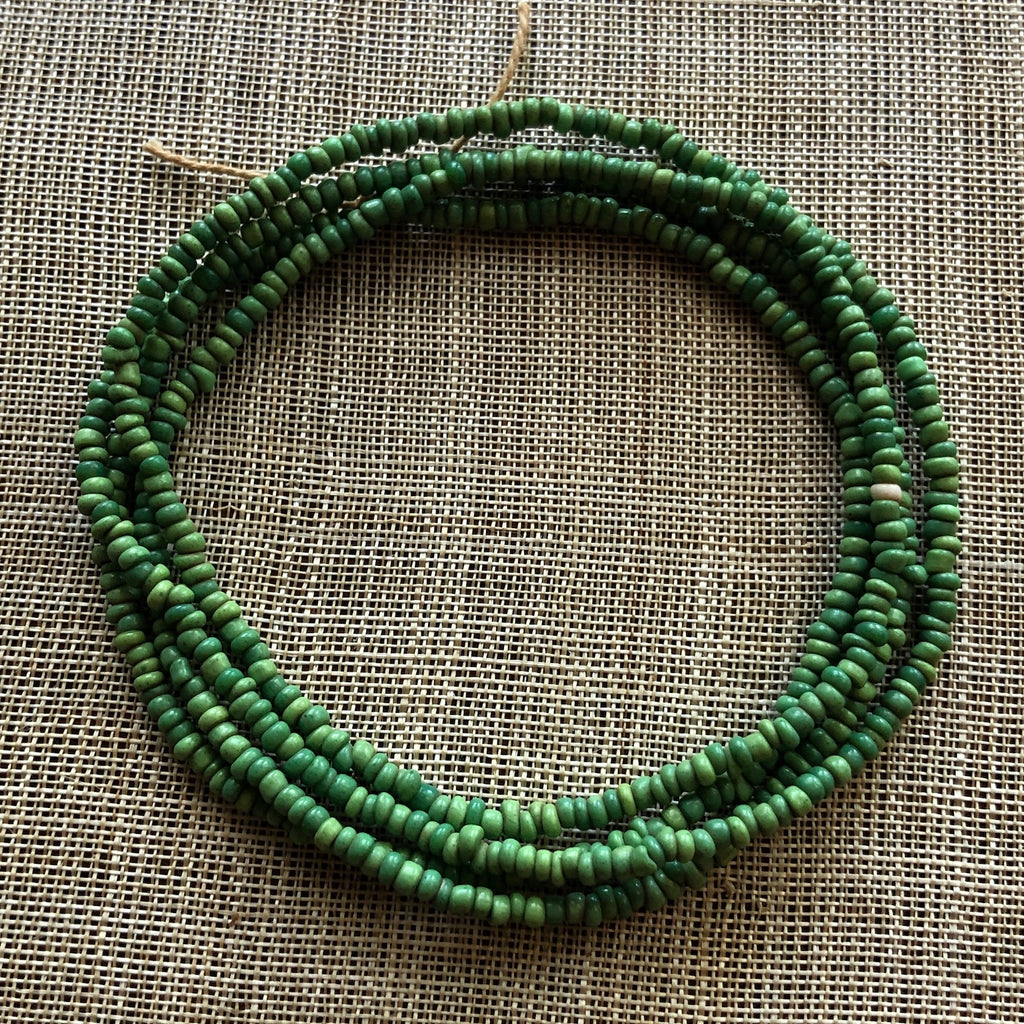 Two-Tone Green Opaque Seed Beads, 11º