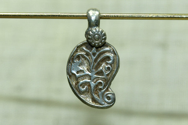 Right Facing Antique Silver Paisley Pendant