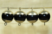 Four Silver and Black Agate Links