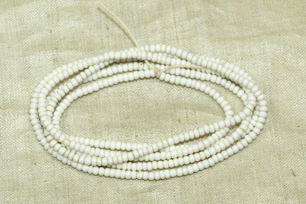 Venetian Seed Beads, 8º Old White