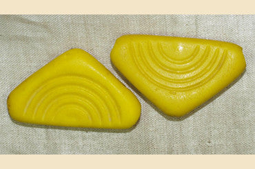 Czech-Made Glass Shell Traded in Mali, Yellow