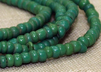 Medium Opaque Green 9º Venetian Seed Beads