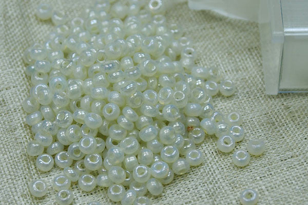 11° Vintage Venetian Opal Pearl Luster Seed Beads
